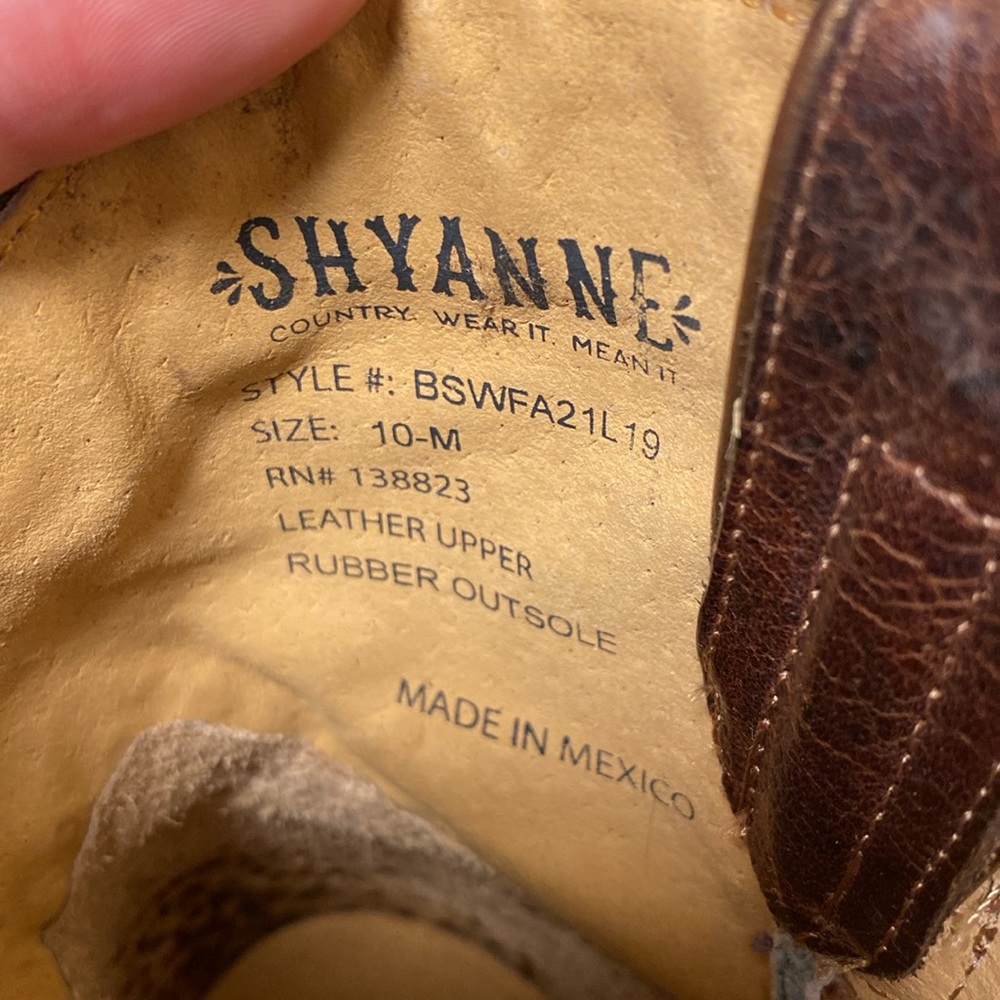 NWOT Women’s Shyanne Booties, size 10 - Picture 9 of 10